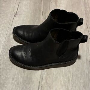 L.L. Bean Stonington Black Leather Chelsea Ankle Boots 8.5
